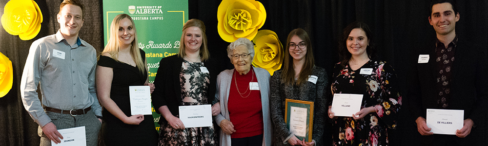 Gunvor Mygind with student award recipients.