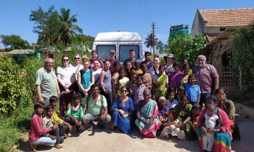 Group photo during a previous India Study Tour.