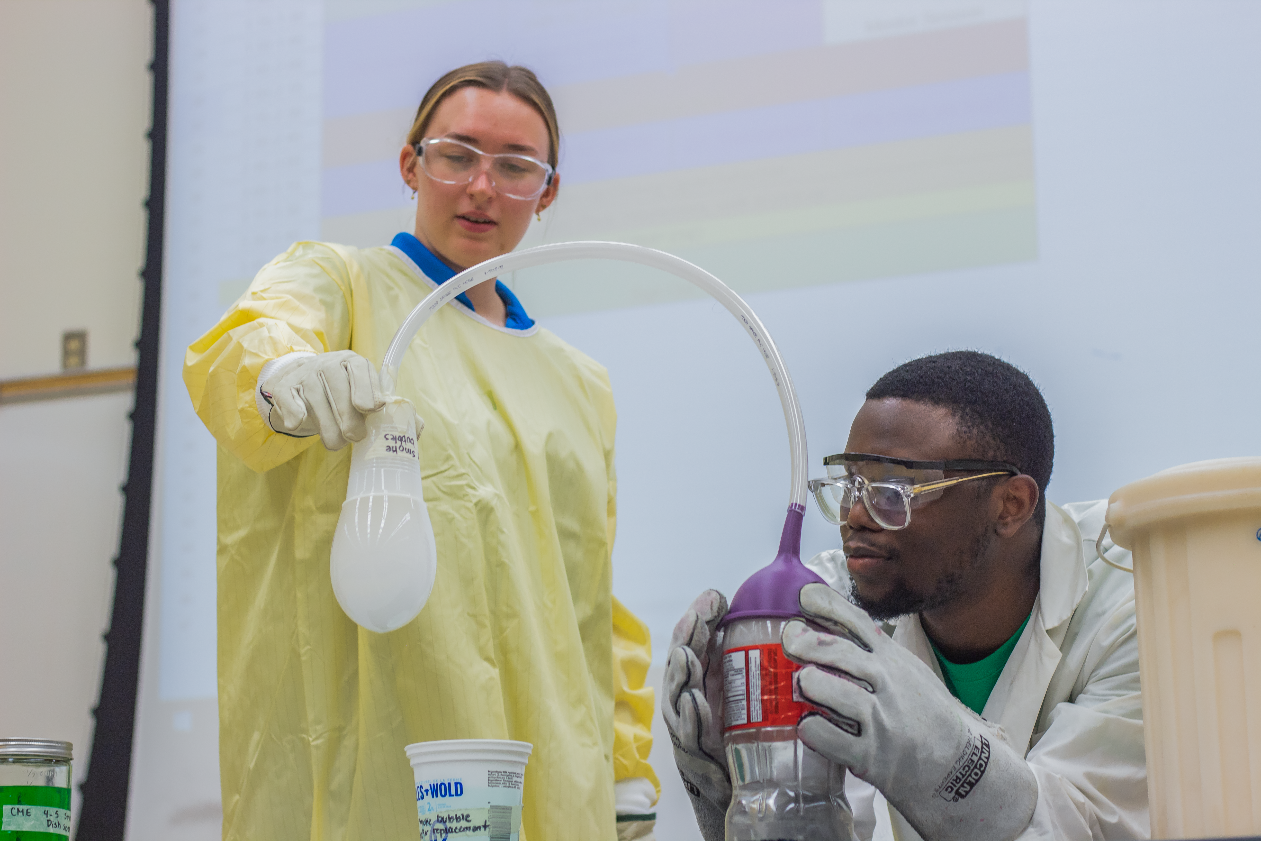 $_EscapeTool.xml(${imageAlt.value})