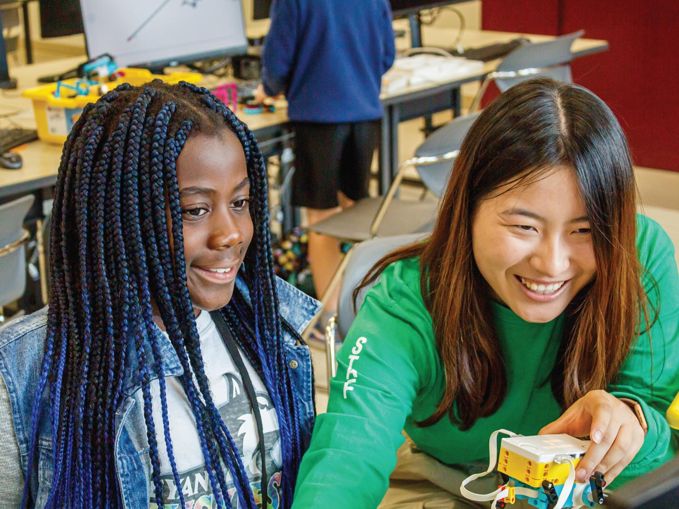 $_EscapeTool.xml(${imageAlt.value})