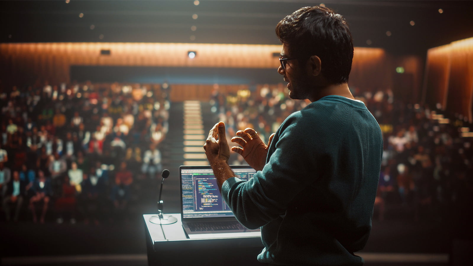 To help students feel comfortable speaking up in large lectures, a U of A engineering professor took inspiration from fantasy football leagues to develop a “Fantasy Mechanics League” that offers rewards for participation. (Photo: Getty Images)