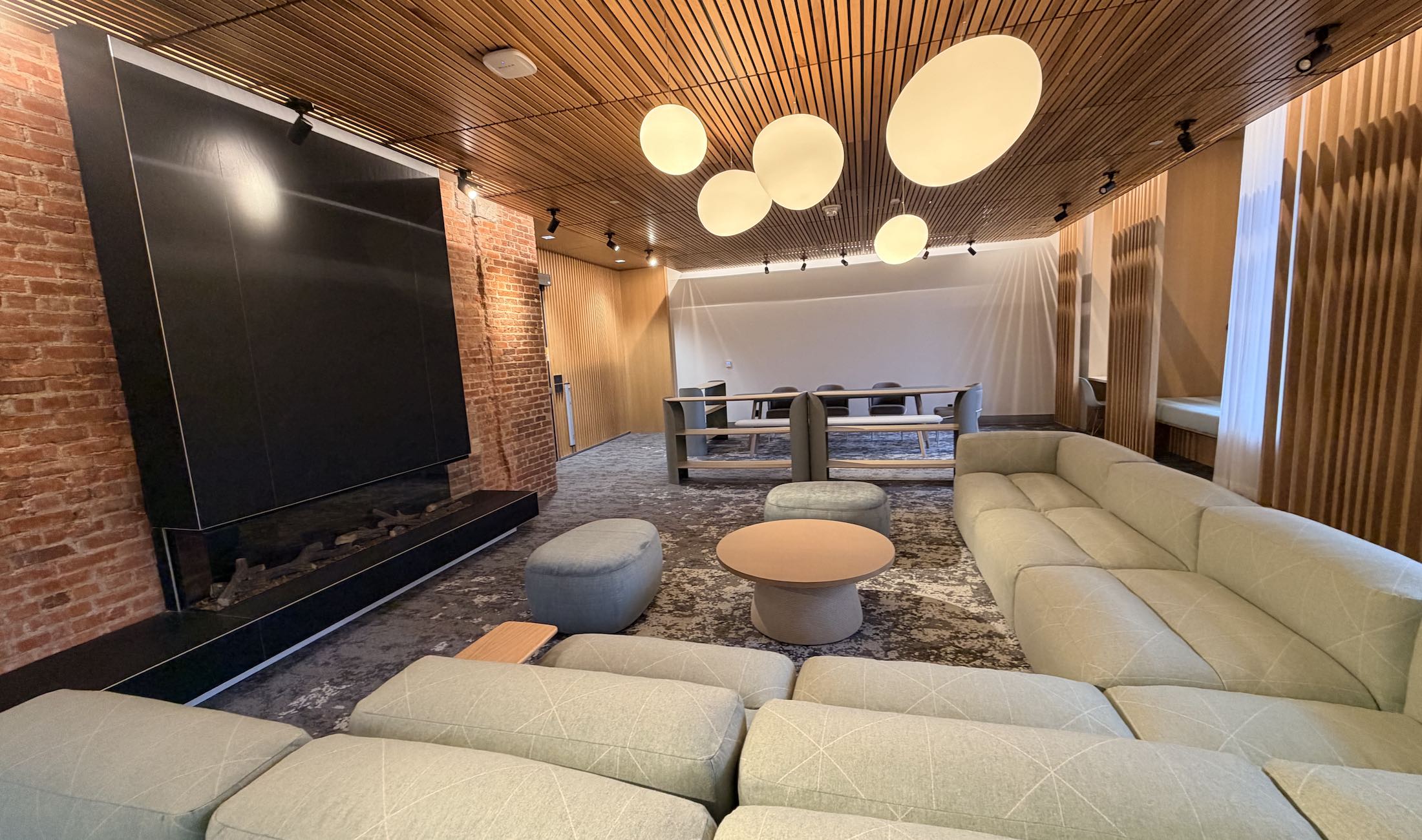 $_EscapeTool.xml(${imageAlt.value})