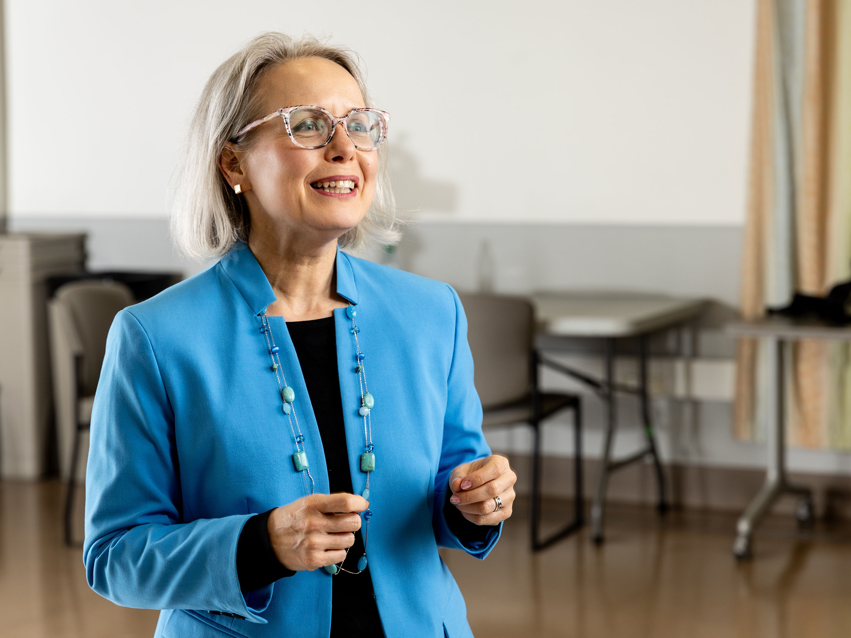 $_EscapeTool.xml(${alt})