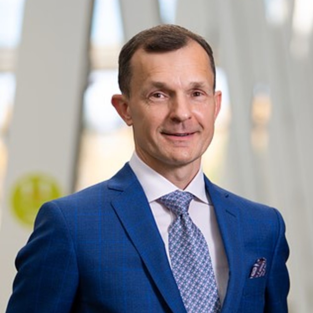 Studio headshot of Thomas Stelfox