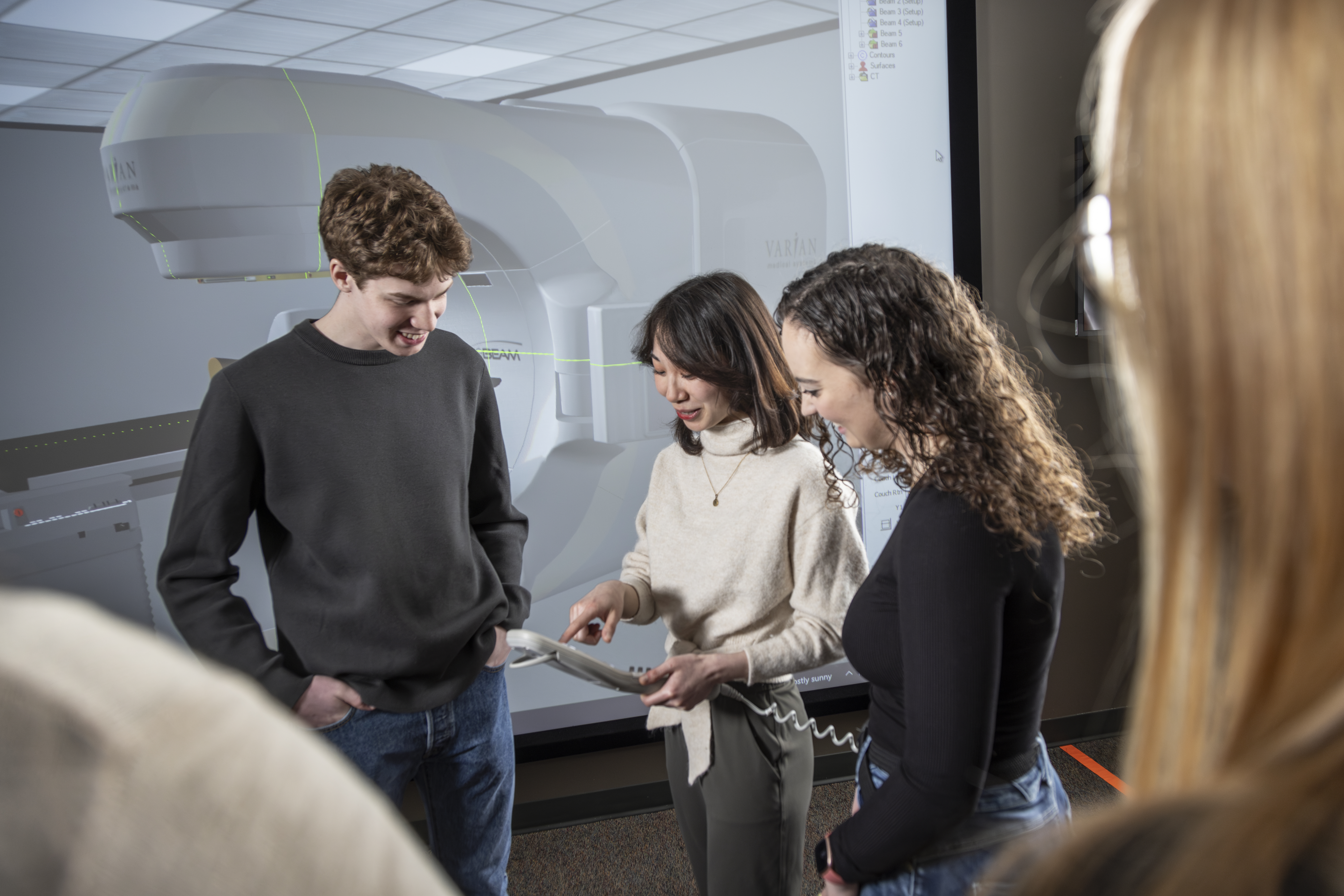 $_EscapeTool.xml(${imageAlt.value})