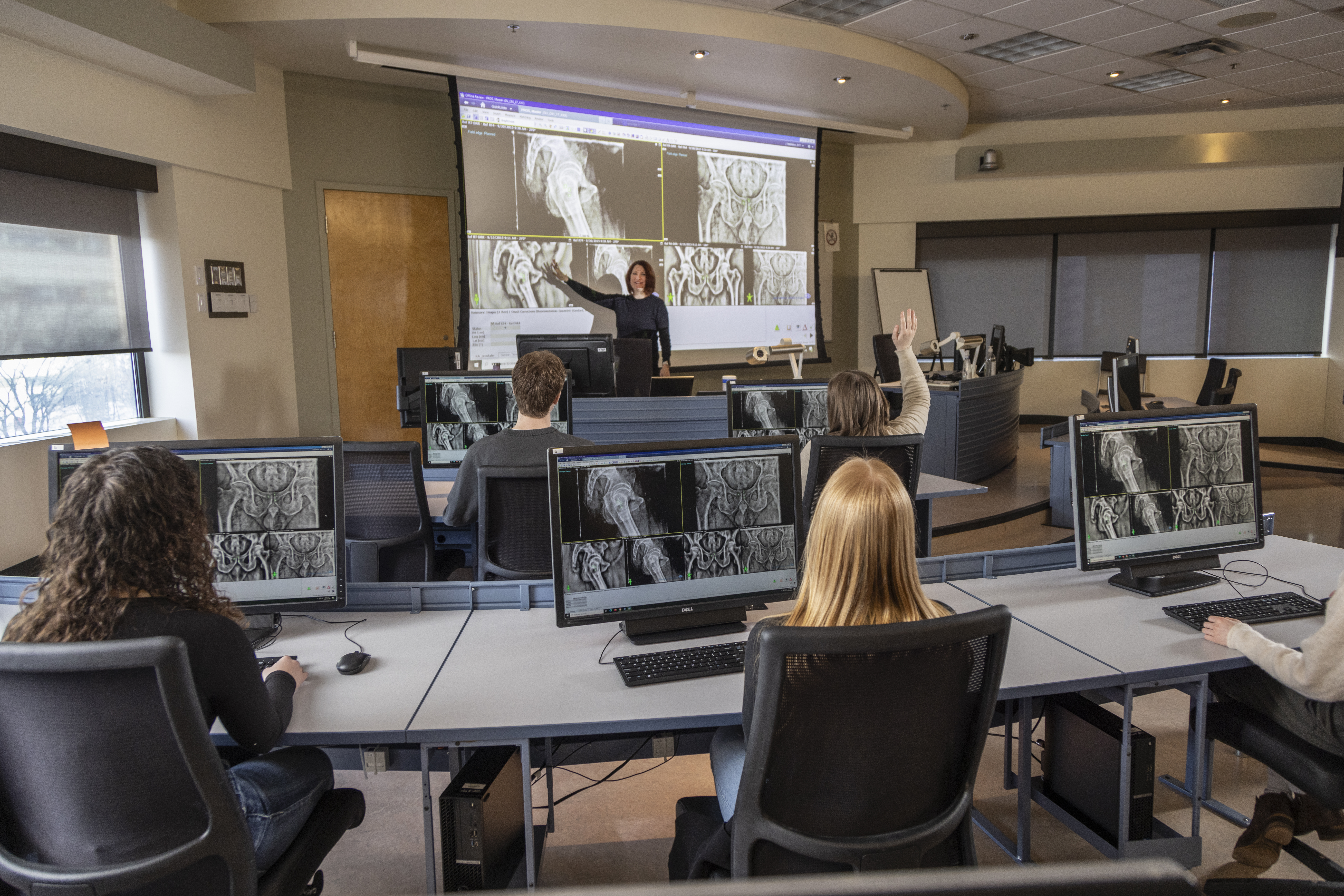 $_EscapeTool.xml(${imageAlt.value})