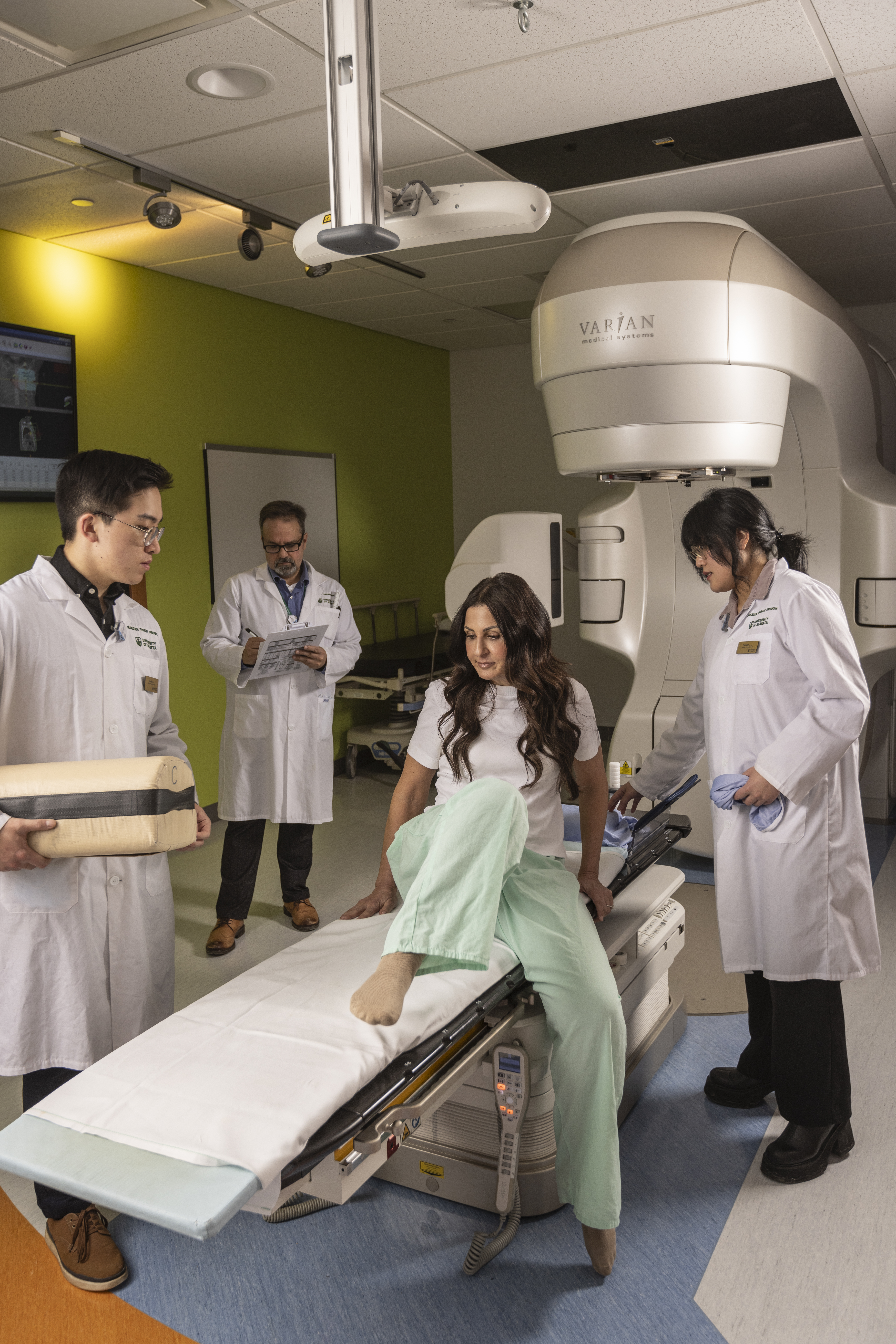 $_EscapeTool.xml(${imageAlt.value})