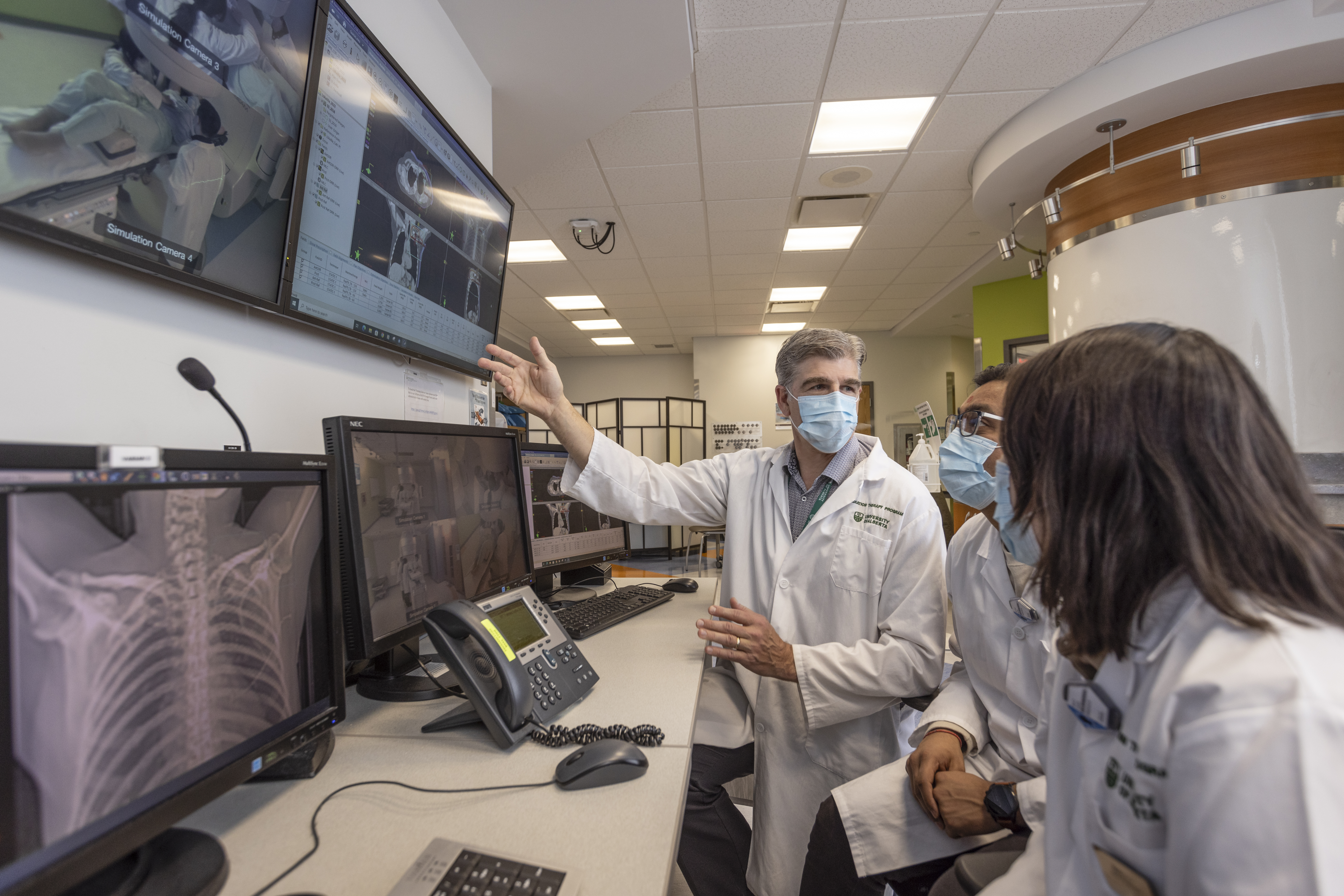 $_EscapeTool.xml(${imageAlt.value})