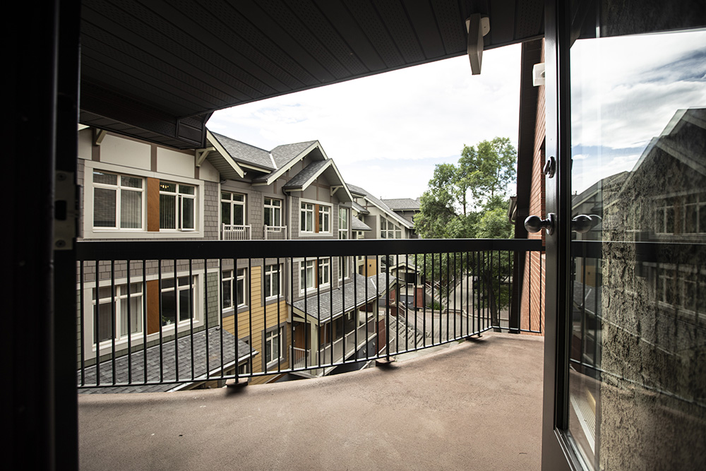 $_EscapeTool.xml(${imageAlt.value})