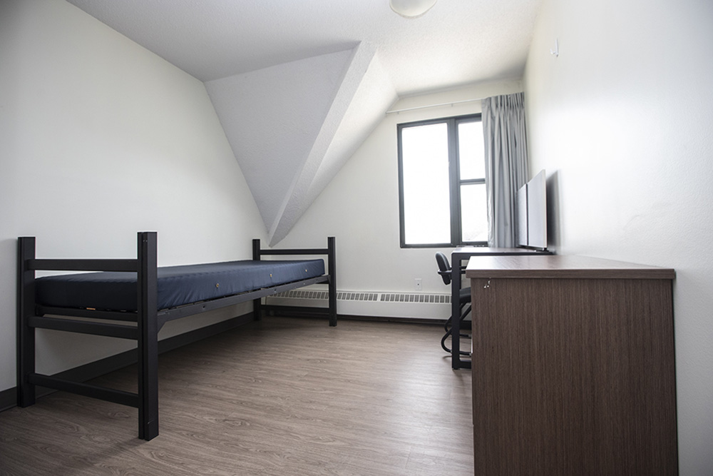 $_EscapeTool.xml(${imageAlt.value})