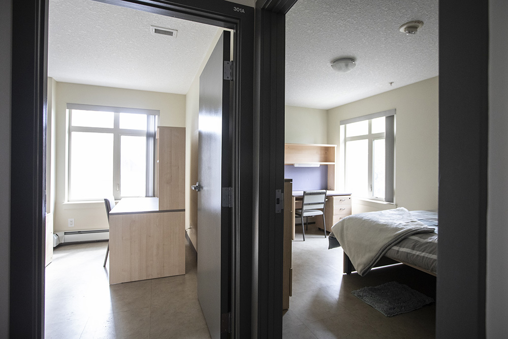 $_EscapeTool.xml(${imageAlt.value})