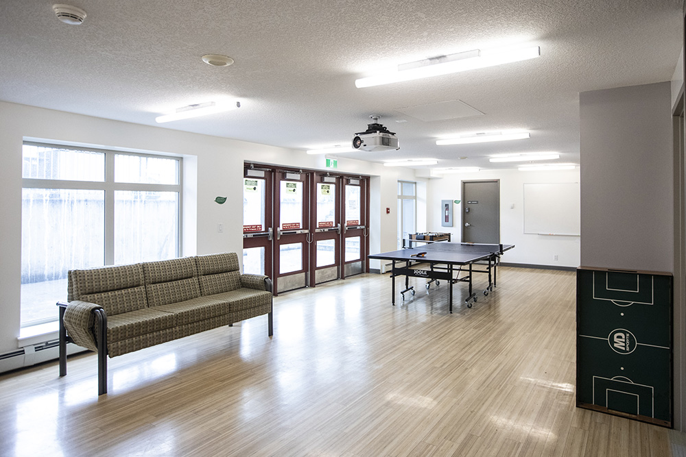 $_EscapeTool.xml(${imageAlt.value})