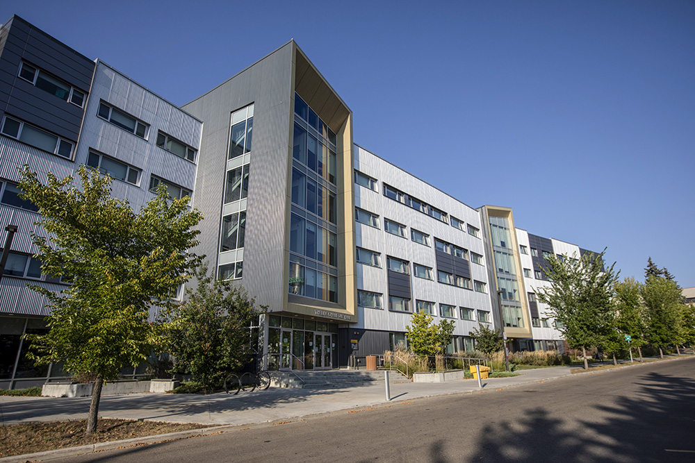 $_EscapeTool.xml(${imageAlt.value})