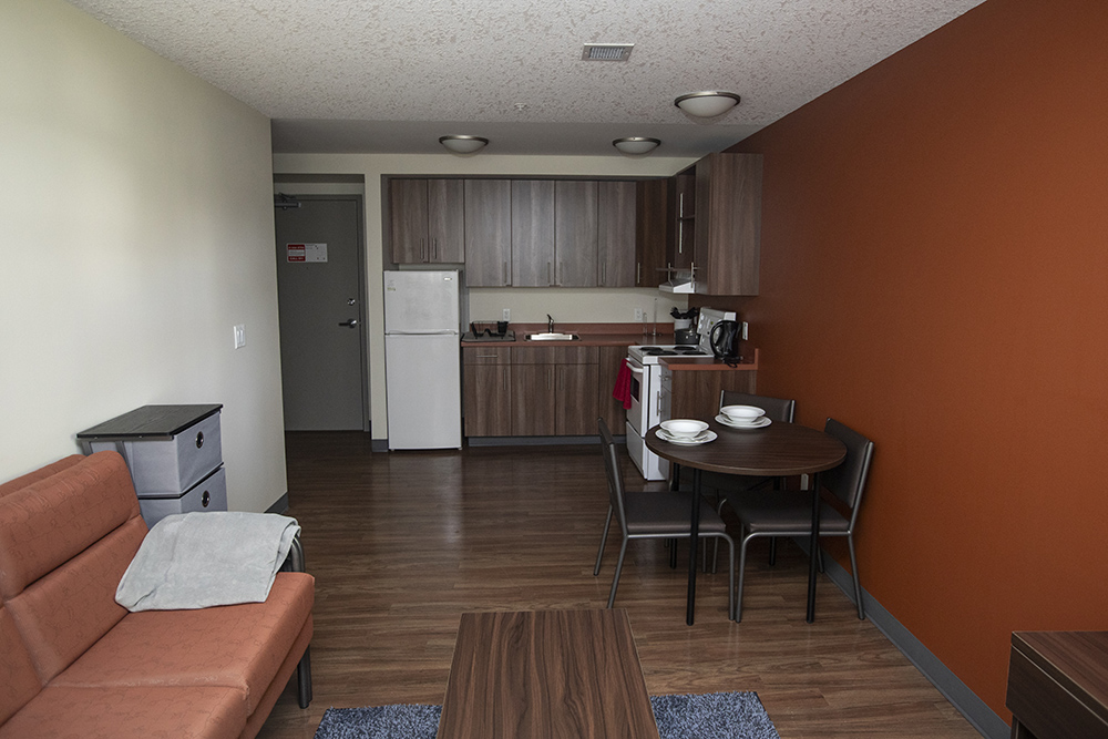 $_EscapeTool.xml(${imageAlt.value})