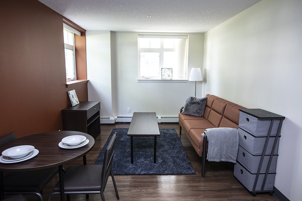 $_EscapeTool.xml(${imageAlt.value})