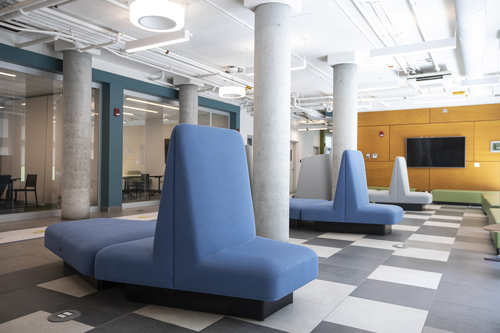 $_EscapeTool.xml(${imageAlt.value})