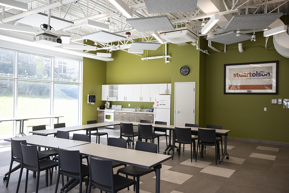 $_EscapeTool.xml(${imageAlt.value})