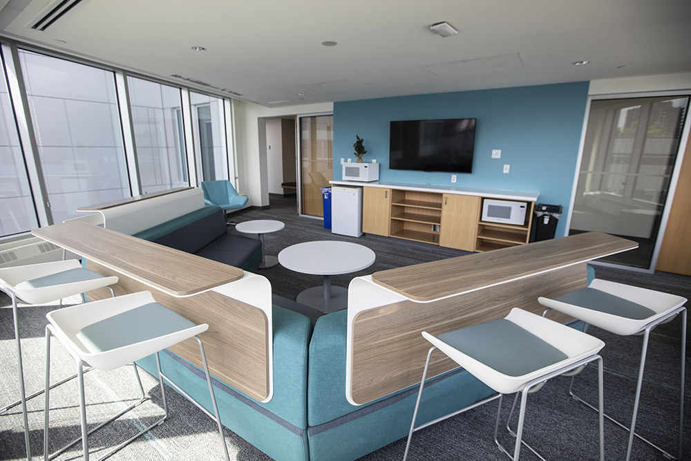 $_EscapeTool.xml(${imageAlt.value})