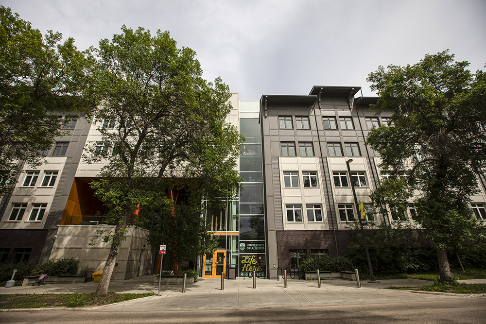 $_EscapeTool.xml(${imageAlt.value})