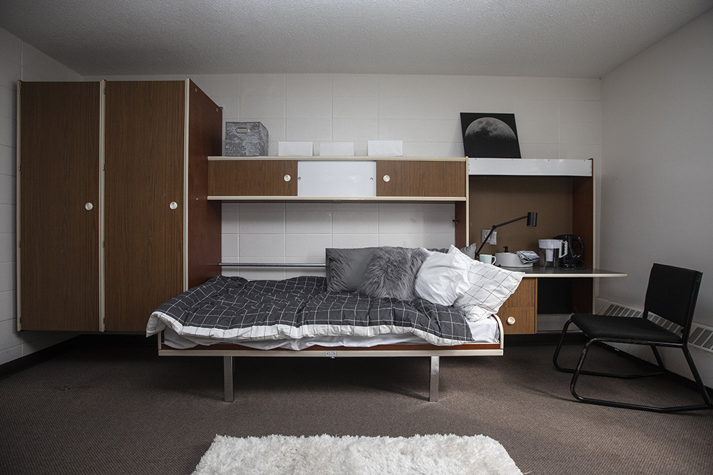 $_EscapeTool.xml(${imageAlt.value})