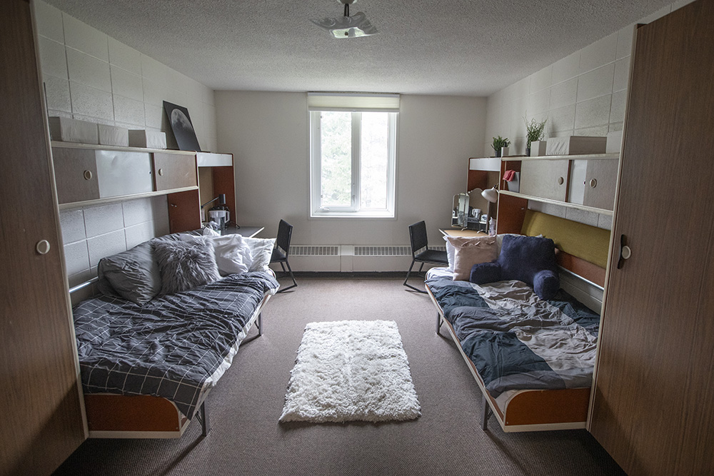 $_EscapeTool.xml(${imageAlt.value})