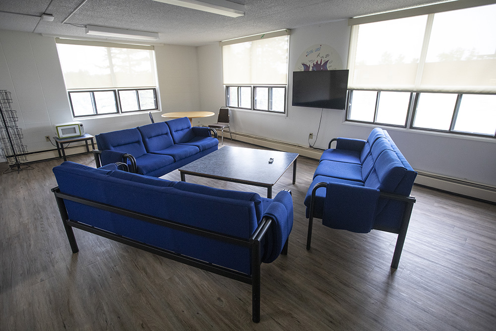 $_EscapeTool.xml(${imageAlt.value})