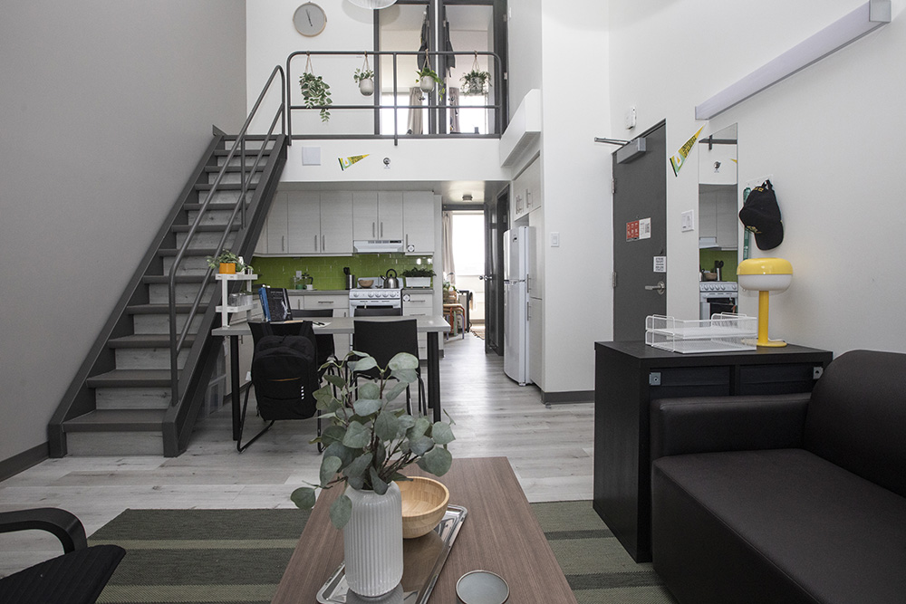 $_EscapeTool.xml(${imageAlt.value})