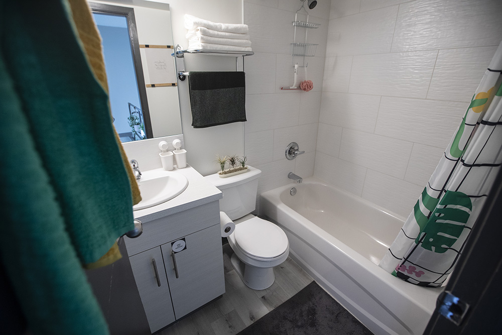 $_EscapeTool.xml(${imageAlt.value})