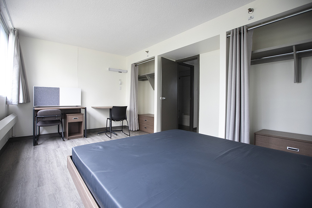 $_EscapeTool.xml(${imageAlt.value})