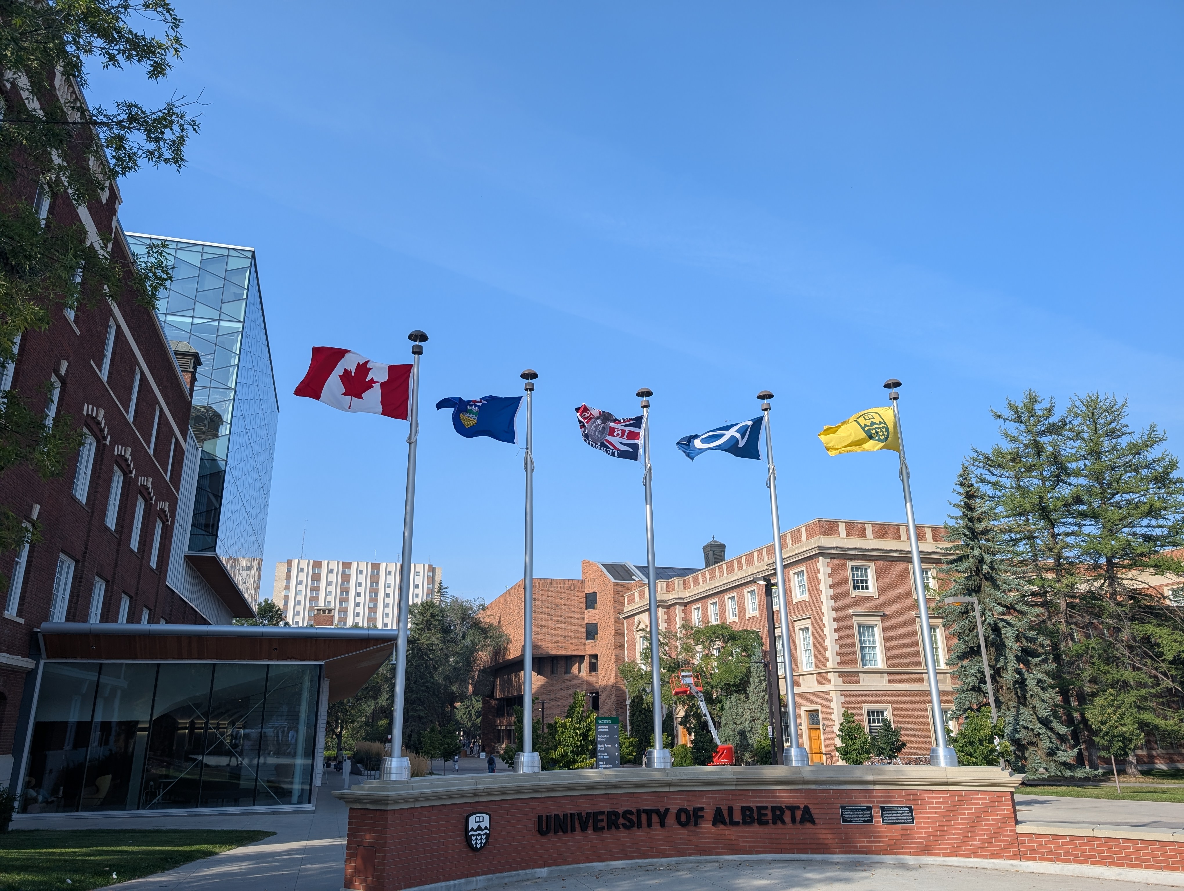 $_EscapeTool.xml(${alt})